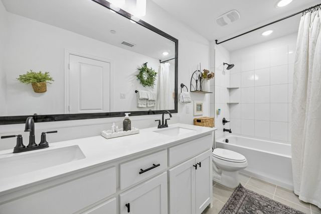 7035 Granbury Lane, Grand Prairie, TX 75054