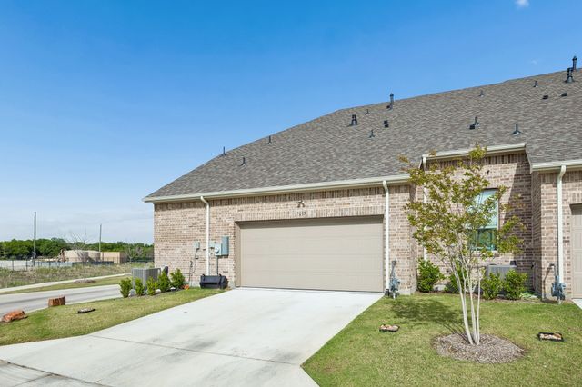 7035 Granbury Lane, Grand Prairie, TX 75054