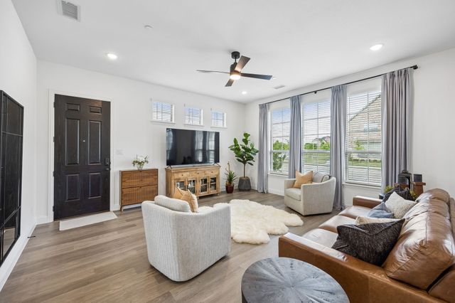 7035 Granbury Lane, Grand Prairie, TX 75054