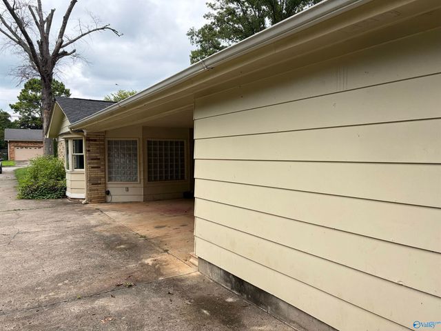 2109 Villaret Drive, Huntsville, AL 35803