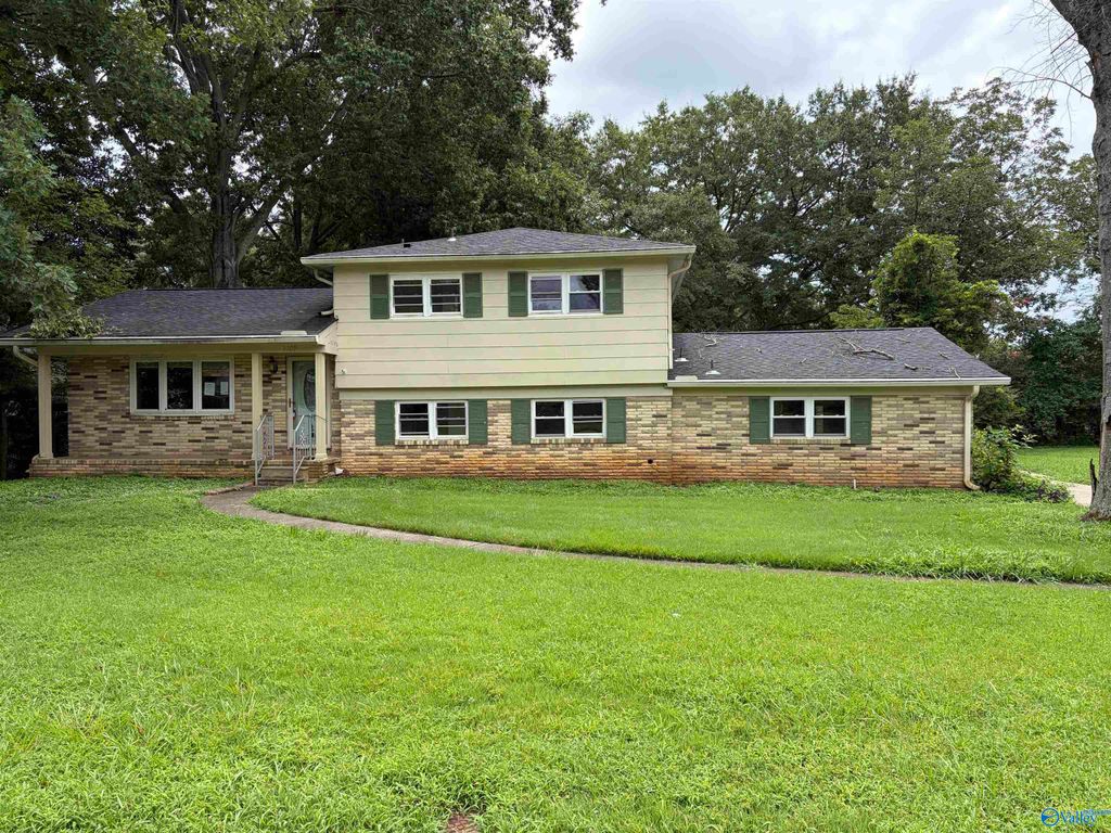2109 Villaret Drive, Huntsville, AL 35803
