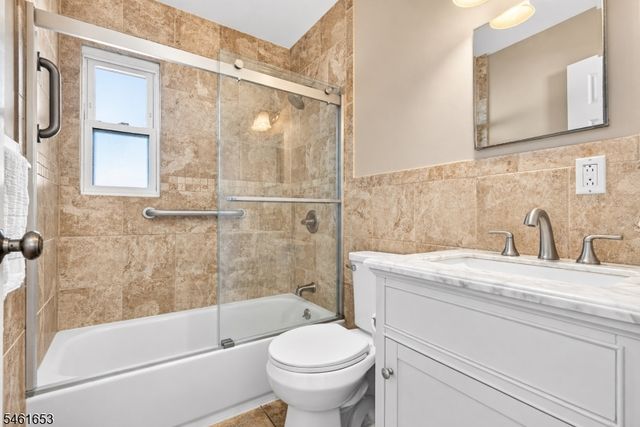 187 Kent St, Hackensack City, NJ 07601