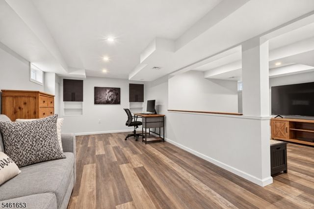 187 Kent St, Hackensack City, NJ 07601