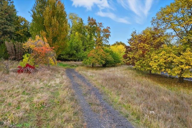 7507 N Country Homes Blvd, Spokane, WA 99208