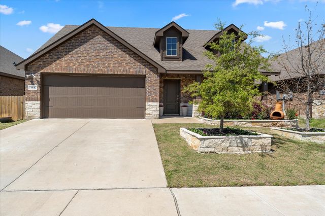 137 Red Hickory Drive, Royse City, TX 75189