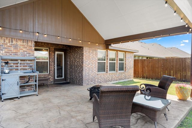 137 Red Hickory Drive, Royse City, TX 75189