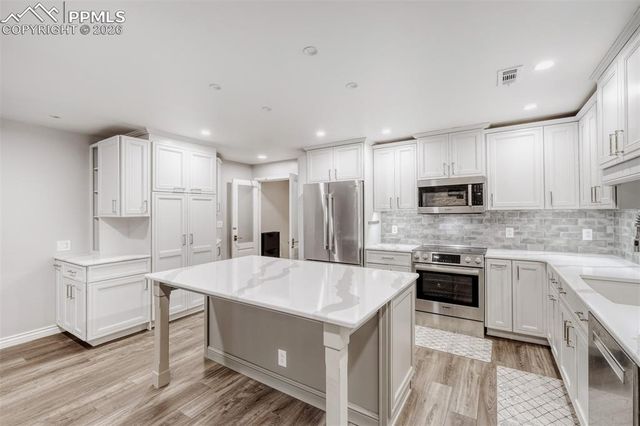 555 N Verbena Drive, Pueblo, CO 81007
