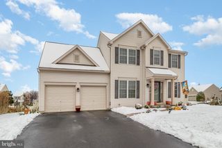 11 WICKERBERRY LN, Palmyra, PA 17078