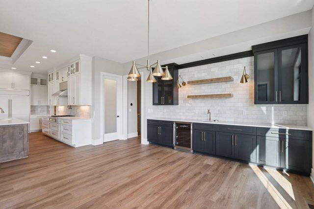 W279N6010 Serenity DRIVE, Sussex, WI 53089