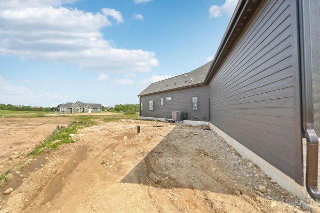 W279N6010 Serenity DRIVE, Sussex, WI 53089