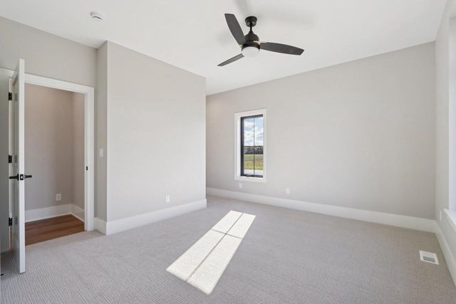 W279N6010 Serenity DRIVE, Sussex, WI 53089