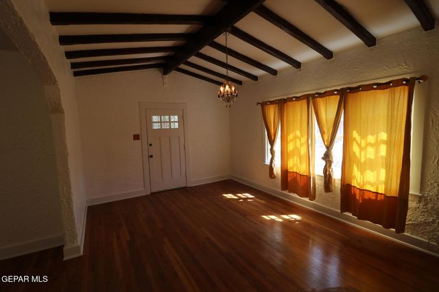 2725 GOLD Avenue, El Paso, TX 79930