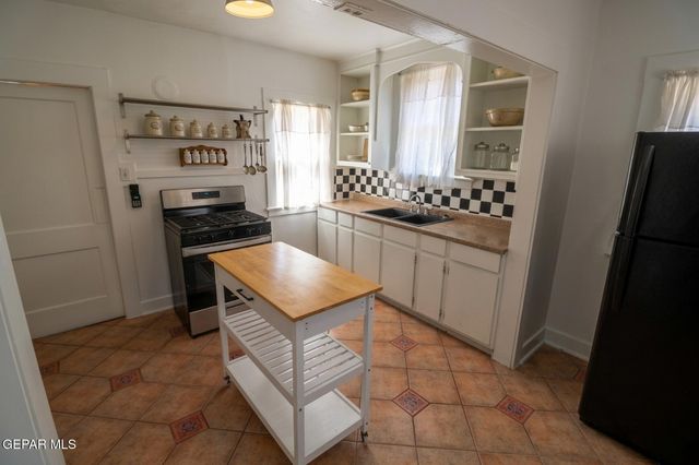 2725 GOLD Avenue, El Paso, TX 79930