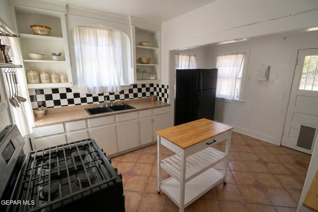 2725 GOLD Avenue, El Paso, TX 79930