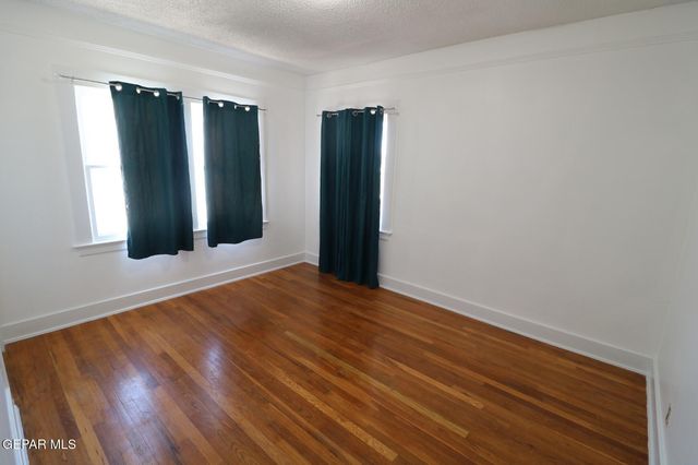 2725 GOLD Avenue, El Paso, TX 79930