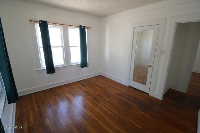 2725 GOLD Avenue, El Paso, TX 79930