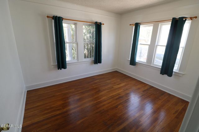 2725 GOLD Avenue, El Paso, TX 79930