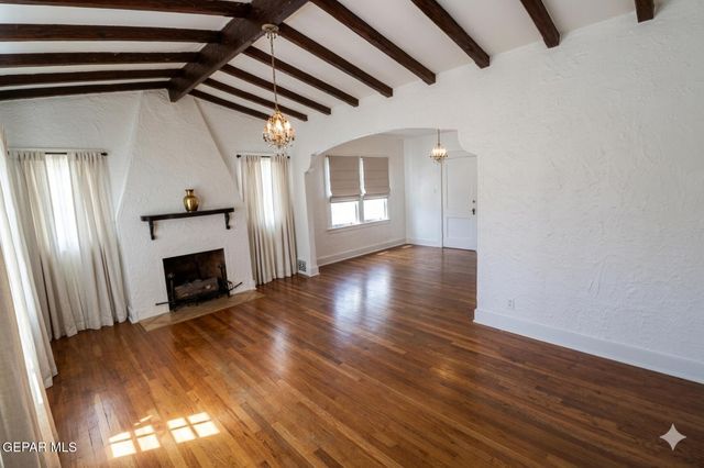 2725 GOLD Avenue, El Paso, TX 79930