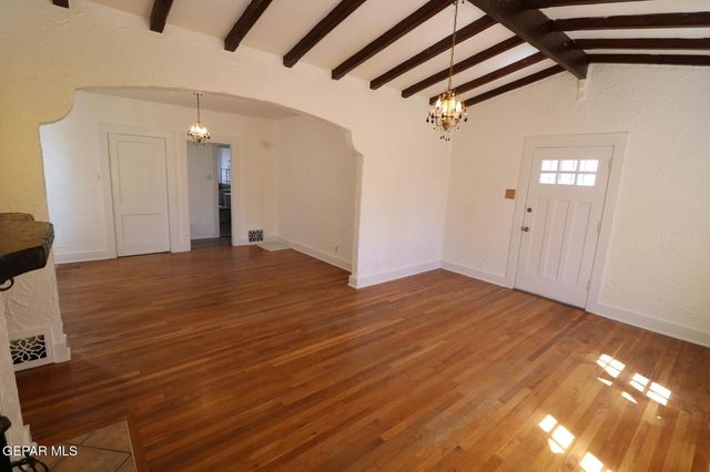 2725 GOLD Avenue, El Paso, TX 79930