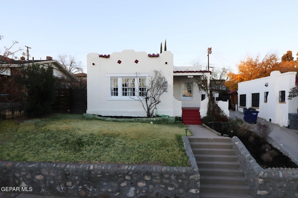 2725 GOLD Avenue, El Paso, TX 79930