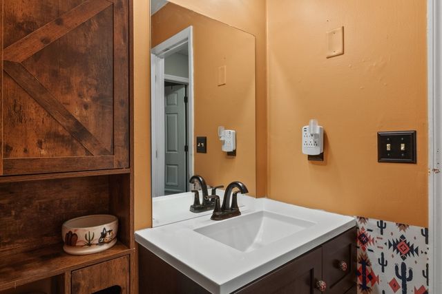 236 Tennsco Dr, Dickson, TN 37055
