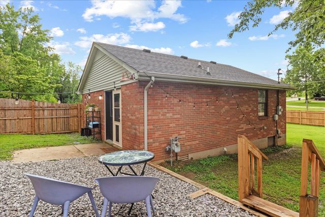 236 Tennsco Dr, Dickson, TN 37055