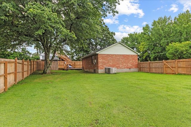 236 Tennsco Dr, Dickson, TN 37055