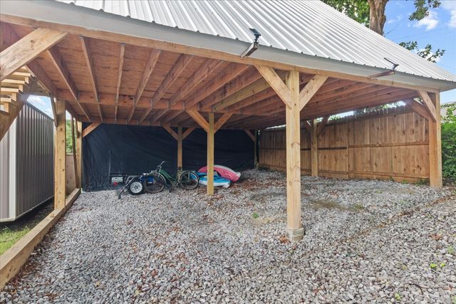 236 Tennsco Dr, Dickson, TN 37055