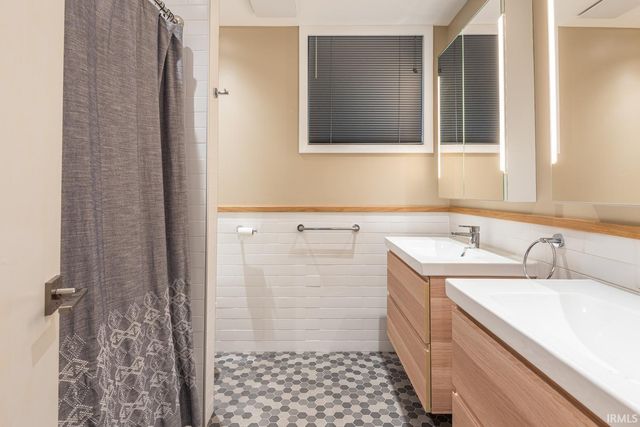 469 E Kenwood Place, Bloomington, IN 47408