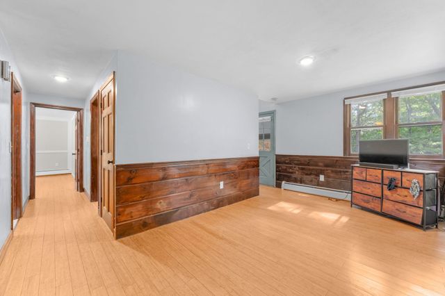 143 Hudson Rd, Stow, MA 01775