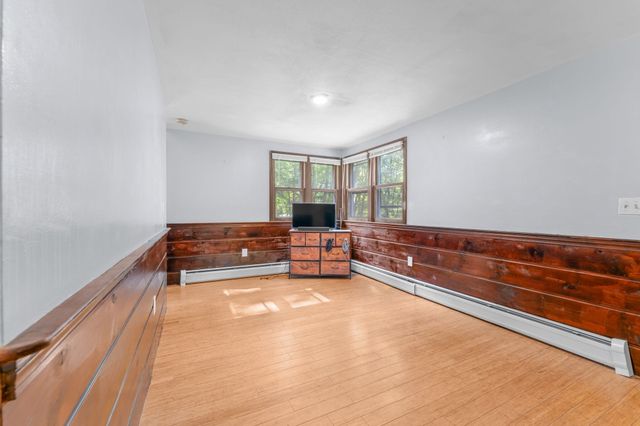 143 Hudson Rd, Stow, MA 01775