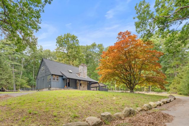143 Hudson Rd, Stow, MA 01775