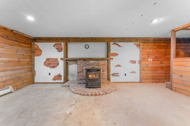 143 Hudson Rd, Stow, MA 01775