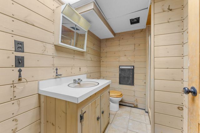 143 Hudson Rd, Stow, MA 01775
