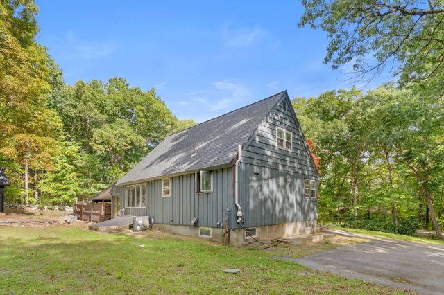 143 Hudson Rd, Stow, MA 01775