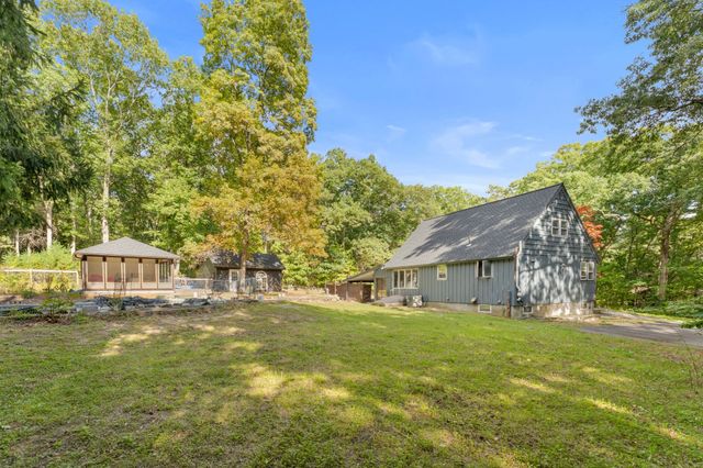 143 Hudson Rd, Stow, MA 01775
