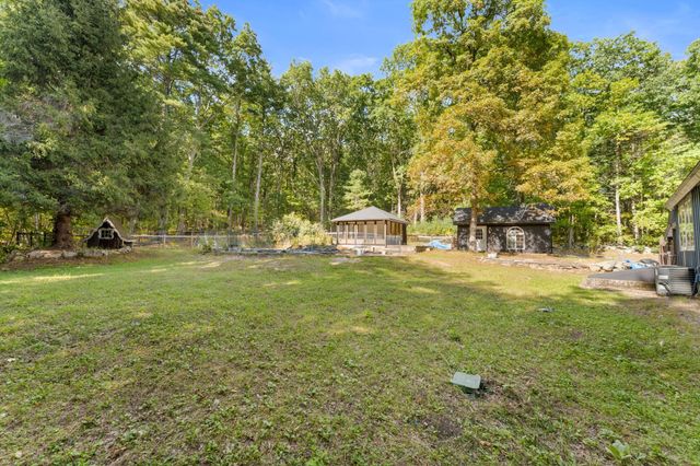 143 Hudson Rd, Stow, MA 01775