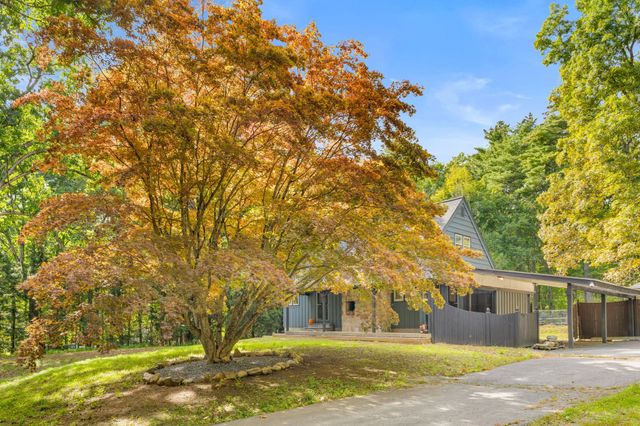 143 Hudson Rd, Stow, MA 01775