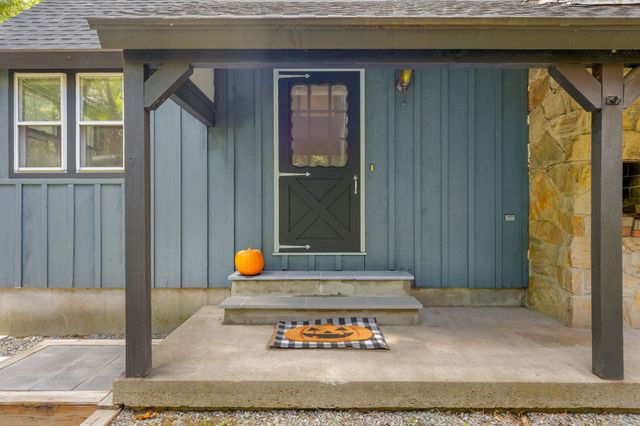 143 Hudson Rd, Stow, MA 01775