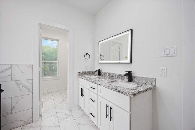 6734 Paris Street A-B, Houston, TX 77021