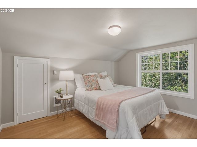 150 ELKAY Dr, Eugene, OR 97404