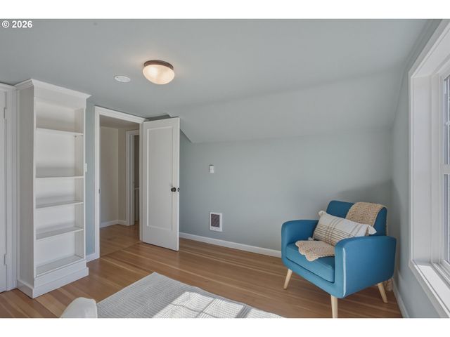 150 ELKAY Dr, Eugene, OR 97404
