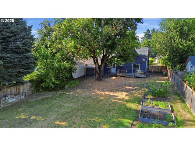 150 ELKAY Dr, Eugene, OR 97404