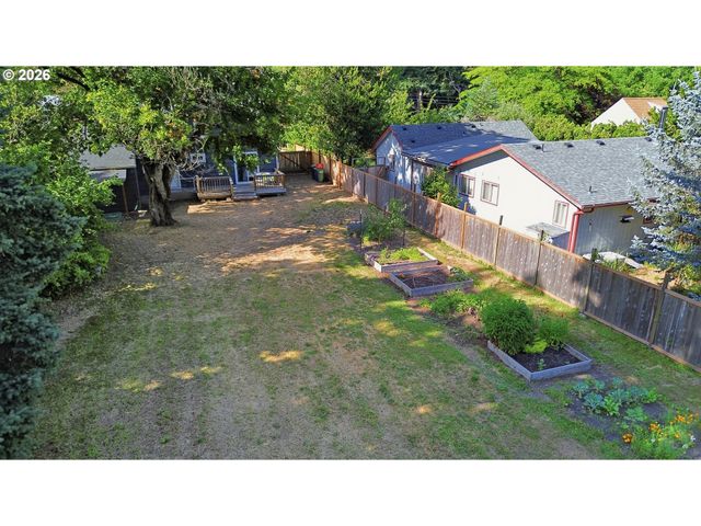 150 ELKAY Dr, Eugene, OR 97404