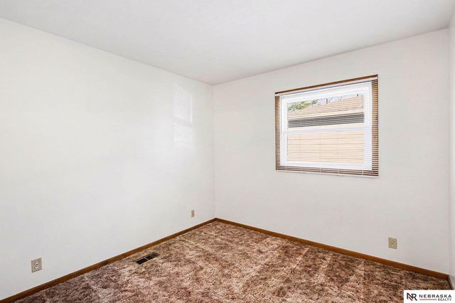 7118 Kearney Avenue, Lincoln, NE 68507