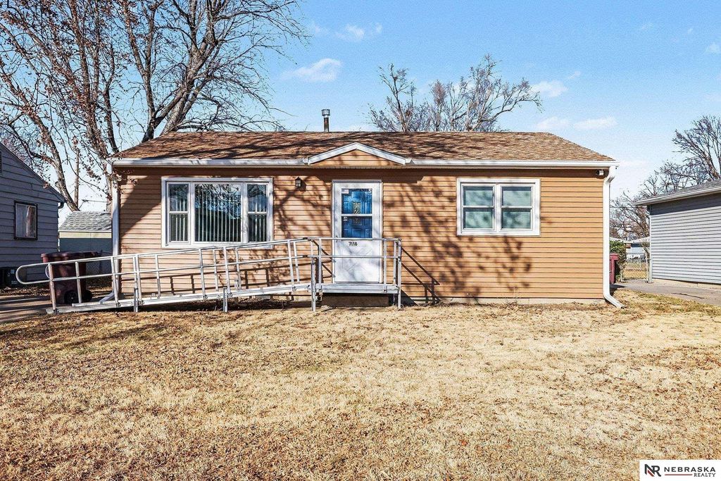 7118 Kearney Avenue, Lincoln, NE 68507