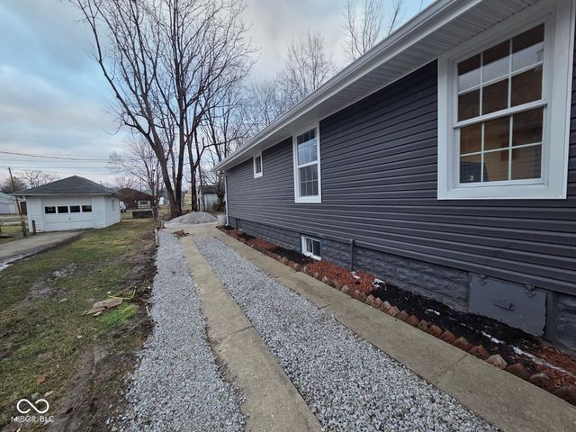 1216 Elm Street, Shelbyville, IN 46176