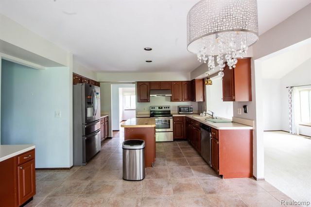 23847 Greening Drive, Novi, MI 48375