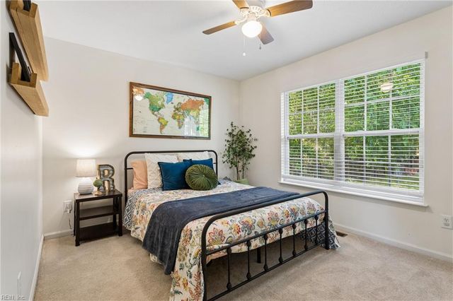 1107 Dare RD, Yorktown, VA 23692
