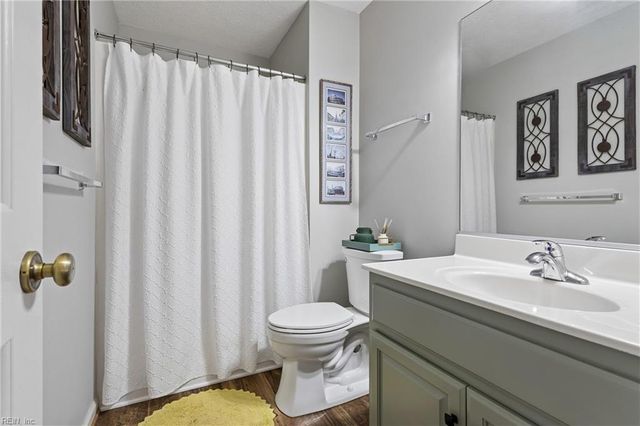 1107 Dare RD, Yorktown, VA 23692